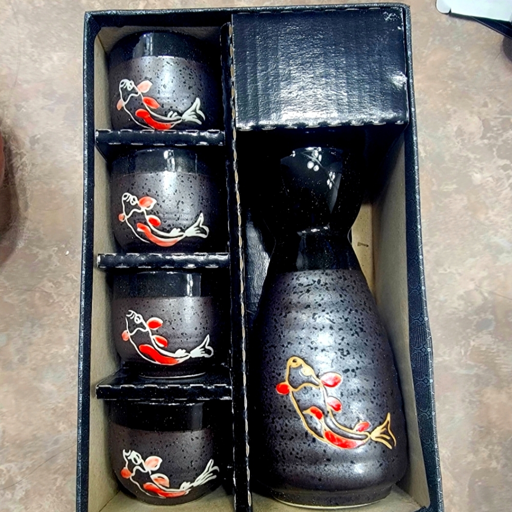 Sake bottle & cup set with koi fish accents
